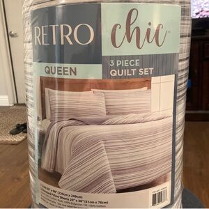Retro Chic 3 piece quilt set